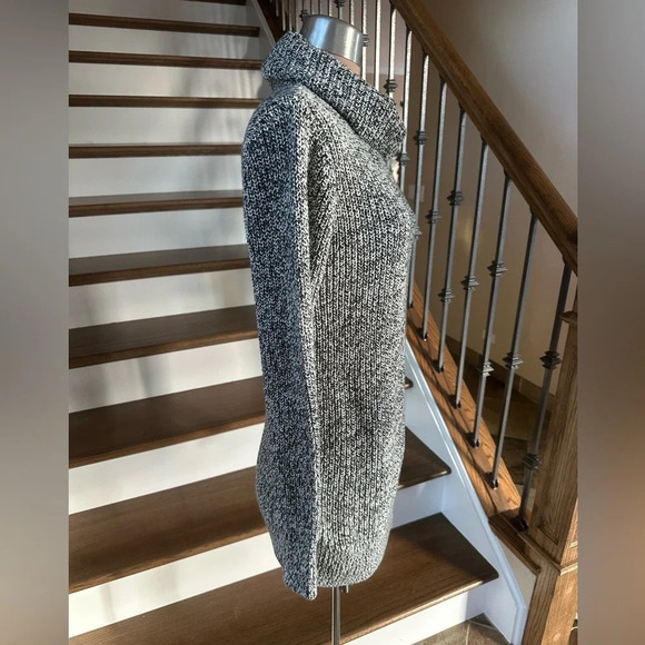 Abercrombie & Fitch Gray Marled Ribbed Turtleneck Longline Sweater Size Medium - Picture 5 of 7